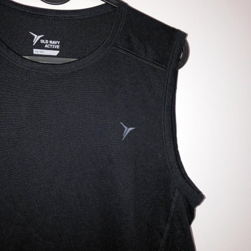 3 Pack of Old Navy Active Go-Dry Tank Tops - Picture 4 of 7